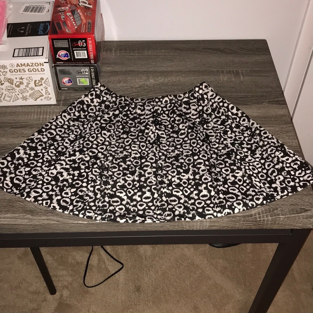 Lilly Rose Skirt Girls L⭐️5 for $10 sale⭐️